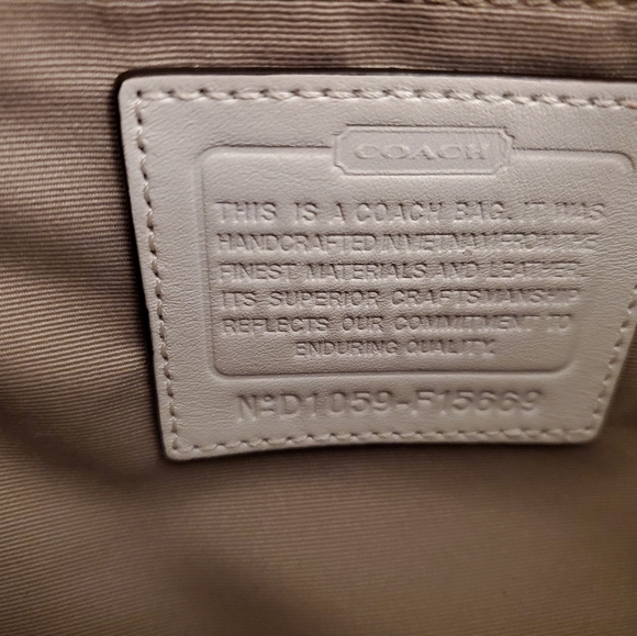 Coach Bleecker Preston Handbag 👜 - Picture 6 of 9